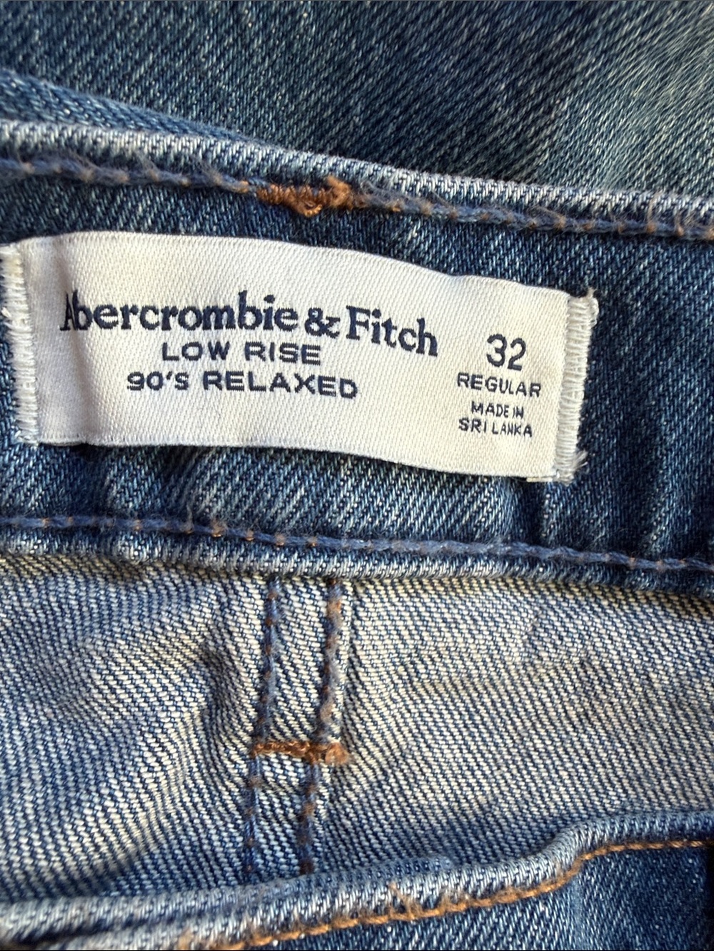 Abercrombie & Fitch 90’s Low-Rise Relaxed Jeans